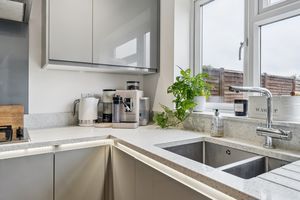 Sink unit- click for photo gallery